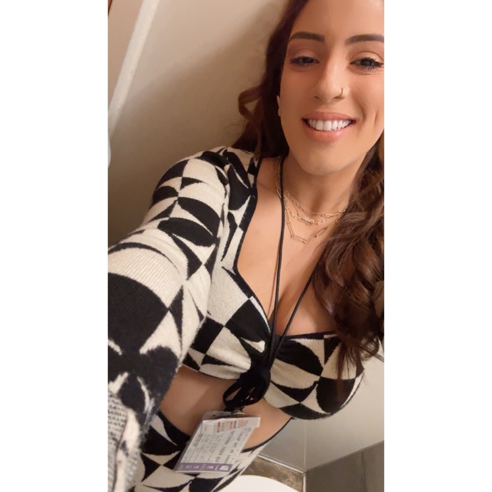 Meet your Posher, Lizzie